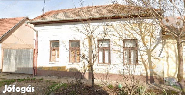 KECSKEMÉT BELVÁROSÁBAN FELÚJÍTANDÓ POLGÁRI HÁZ ELADÓ!