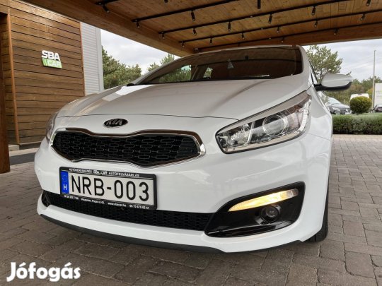 KIA CEE'D 1.4 Cvvt Bronze Végig vezetett szervi...