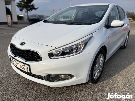 KIA CEE'D 1.4 Cvvt Limitált Prémium Bőr belső....