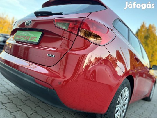 KIA CEE'D 1.6 CRDI EX Prémium 141eKm!