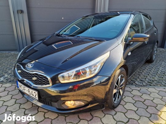KIA CEE'D 1.6 CRDi HP EX Szép Ébenfekete.Hazai....
