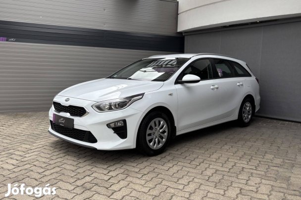 KIA CEE'D Ceed SW 1.6 CRDi HP Hybrid Bronze GAR...