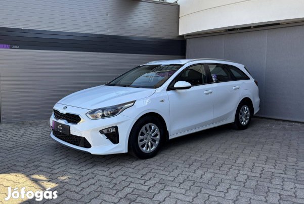 KIA CEE'D Ceed SW 1.6 CRDi HP Hybrid Silver GAR...