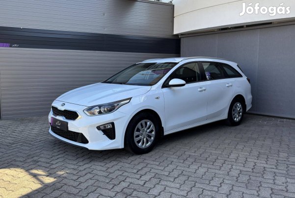 KIA CEE'D Ceed SW 1.6 CRDi HP Hybrid Silver GAR...