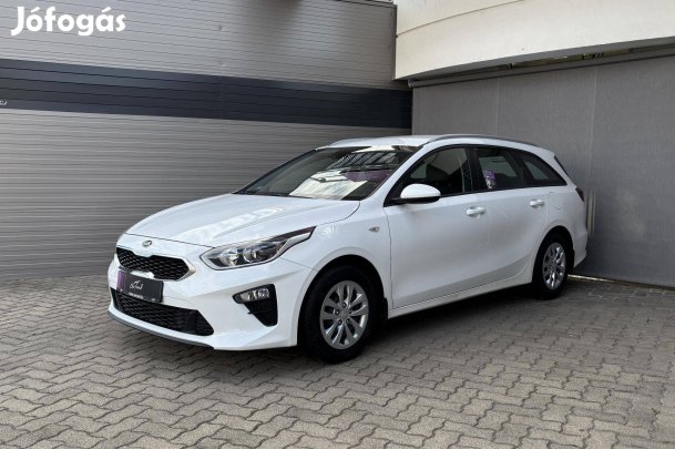 KIA CEE'D Ceed SW 1.6 CRDi HP Silver Garanciával!