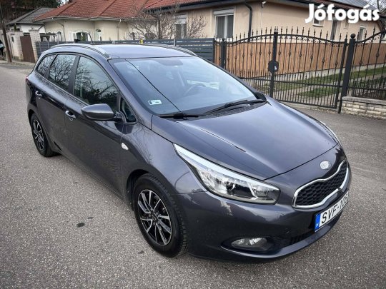 KIA CEE'D SW 1.4 Cvvt EX 126.900 KM