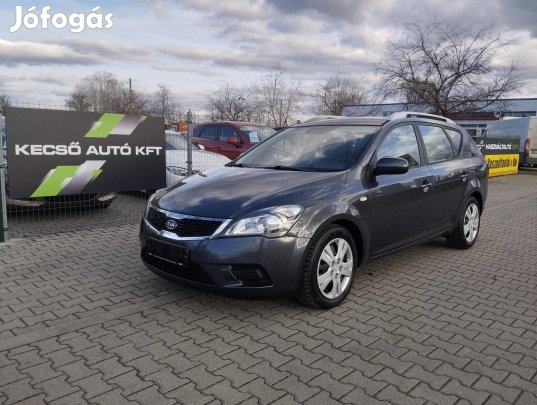 KIA CEE'D SW 1.4 LX 121.000km!Szervízkönyv!