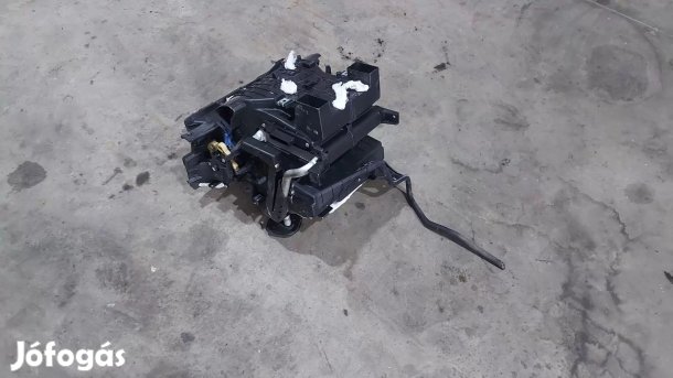 KIA Ceed Ceed 12- Első fűtésbox fűtés box ház fűtőradiátor 0407 0408