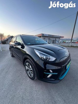 KIA Niro e-Niro 64kWh Gold Karbantartott Szerví...