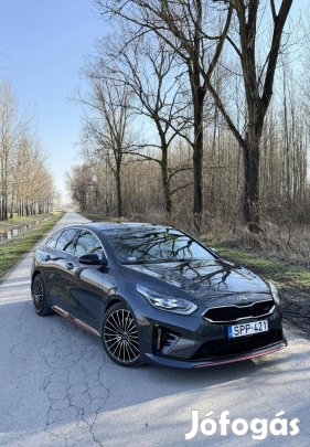 KIA Proceed 1.6 GT | Dark penta metal | 204 LE