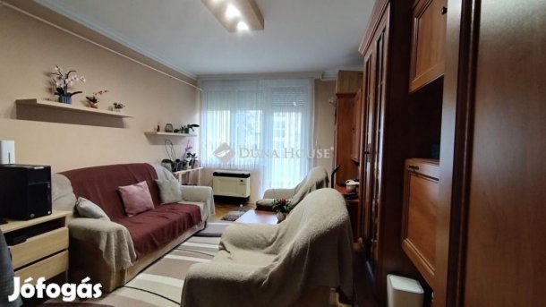 KISZ-en 2. emeleti erkélyes lakás, Szombathely