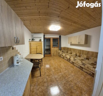 KIVÁLÓ ELHELYEZKEDÉSŰ APARTMAN