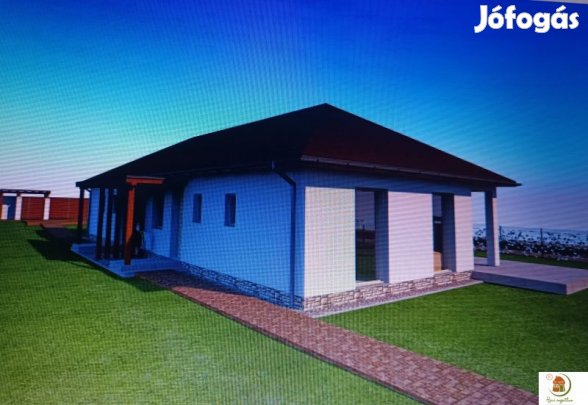 KORSZERŰ ÉS ESZTÉTIKUS CSALÁDI HÁZ  KULCSRAKÉSZEN CSODÁS KÖRNYEZET