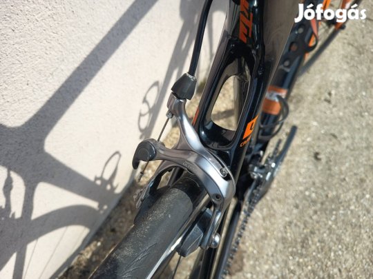 KTM Revelator 4000 Karbon országúti 