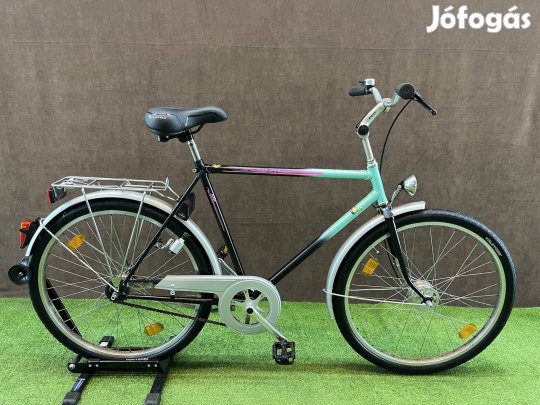 KTM Trekking kerékpár! 26"! 53cm! 1 seb.! Illesztett váz! Világítás!