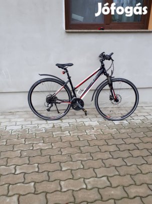 KTM felsőkategóriás 28-as női trekking kerékpár