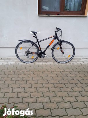 KTM szinte új 28-as férfi trekking kerékpár