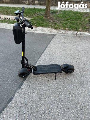 Kaabo Mantis 8 - elektromos roller - újszerű