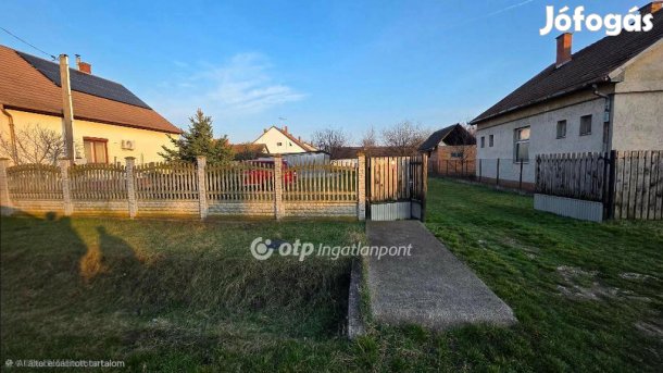 Kabai eladó 35 nm-es telek