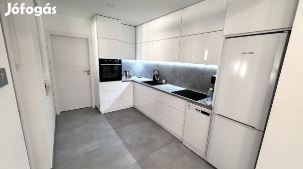 Kabaláson 154 nm-es 4 szoba-nappalis napellemes családi ház eladó