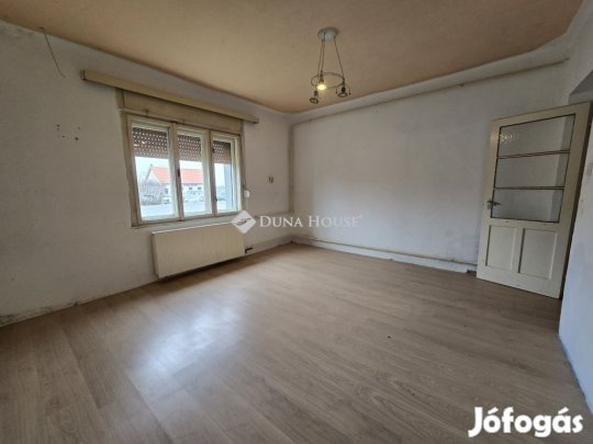 Kacsótai 80 nm-es ház eladó