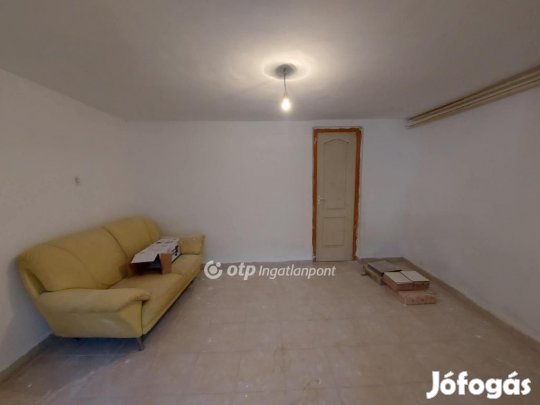 Kacsótai eladó 68 nm-es ház