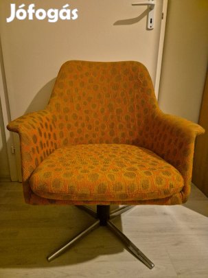 Kagyló formájú forgó fotel