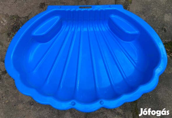 Kagyló homokozó / medence (5.000 Ft)