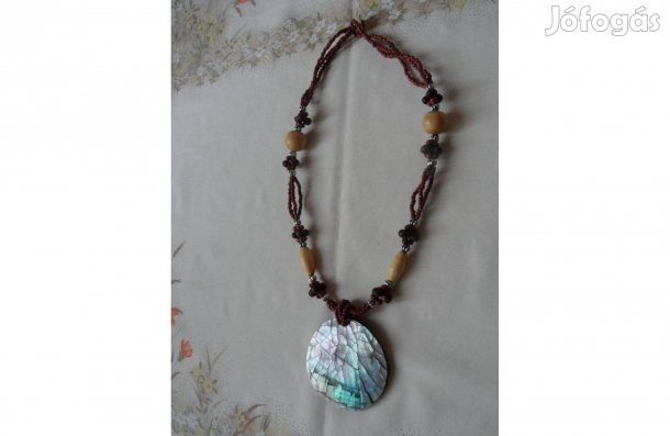 Kagyló medál nyaklánccal