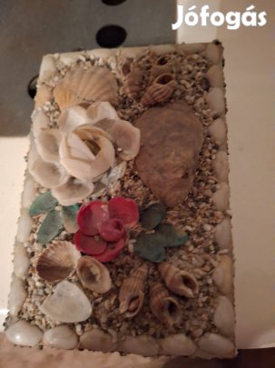 Kagylódíszes ékszeres doboz