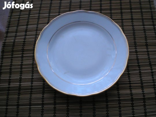 Kahla porcelán kistányér fehér színben arany díszítéssel