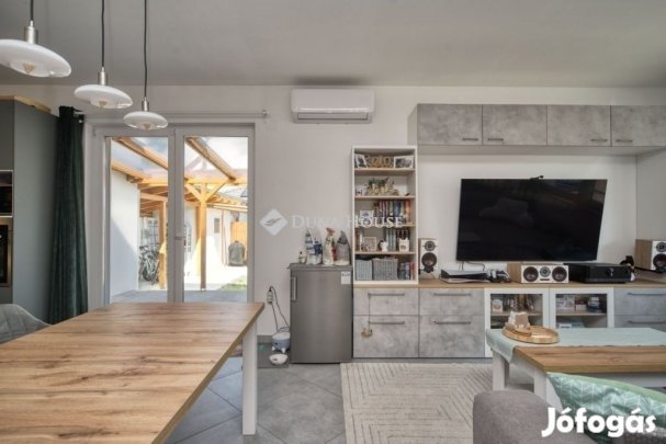 Kakucsi eladó 90 nm-es ház