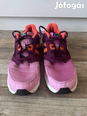 Kalenji sportcipő 37-es