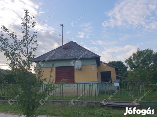 Kálmáncsán családi ház eladó