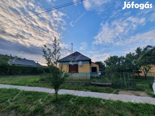 Kálmáncsán családi ház eladó