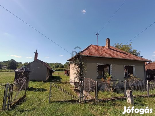 Kálócfai eladó tégla családi ház