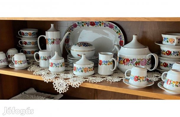 Kalocsa kézzel festett 38 részes porcelán készlet - csökkentett áron