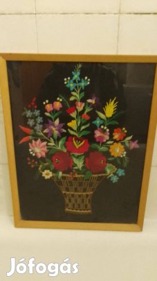 Kalocsai hímzés keretezve