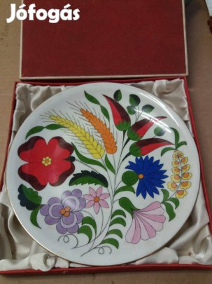 Kalocsai mintás dísztányér