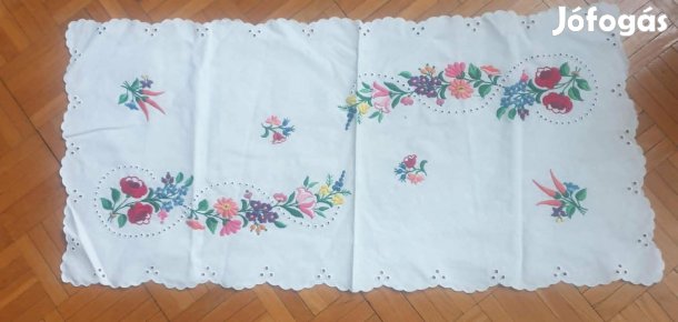 Kalocsai új hímzett terítő eladó