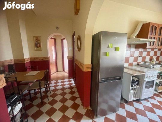 Kalocsán a Gém utcában felújított lakás eladó! - Kalocsa