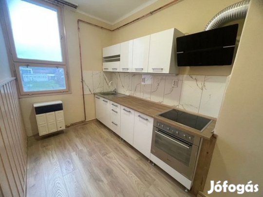 Kalocsán a városközponthoz közel felújított lakás eladó! - Kalocsa