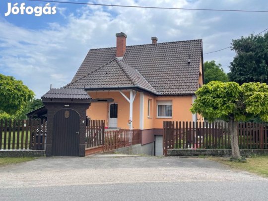 Kalocsán hőszigetelt, duplakomfortos családi ház eladó! - Kalocsa