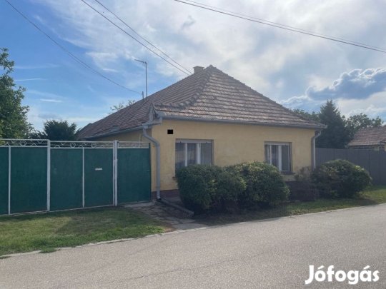 Kalocsán komfortos családi ház eladó! - Kalocsa