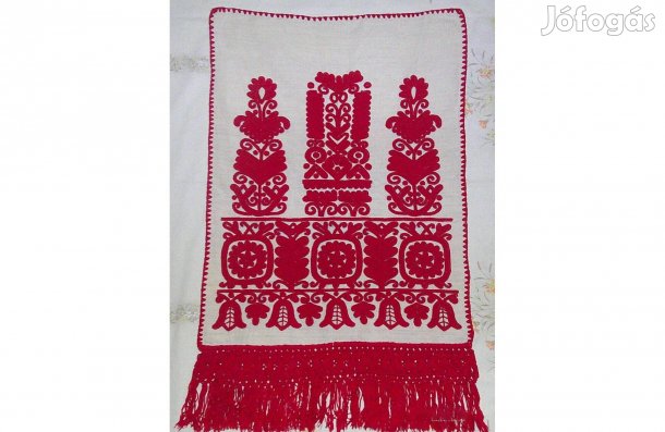 Kalotaszegi kézi hímzésű rojtos terítő, kézimunka