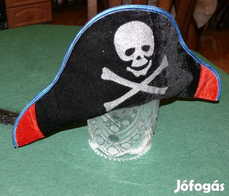 Kalóz sapka hajjal farsangra