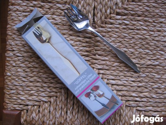 Kanál-villa egyben, extra evőeszköz