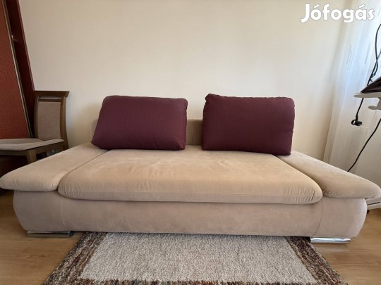 Kanapé, ággyá alakítható, ágynemű tartóval