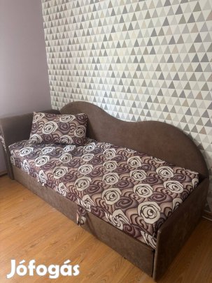 Kanapé ágy ágyneműtartóval eladó