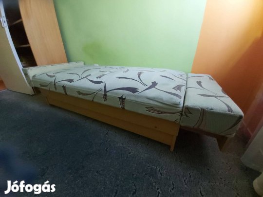 Kanapé ágyneműtartós eladó Miskolcon